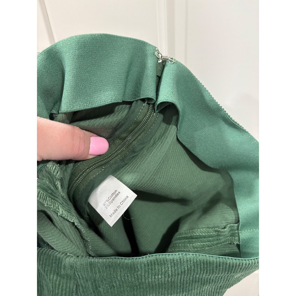 TUCKERNUCK Green Corduroy Ashford Pants Size Small $148 - Picture 4 of 6